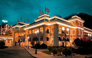 �Ĵ��ɶ�����ѩɽ�Ƶ�